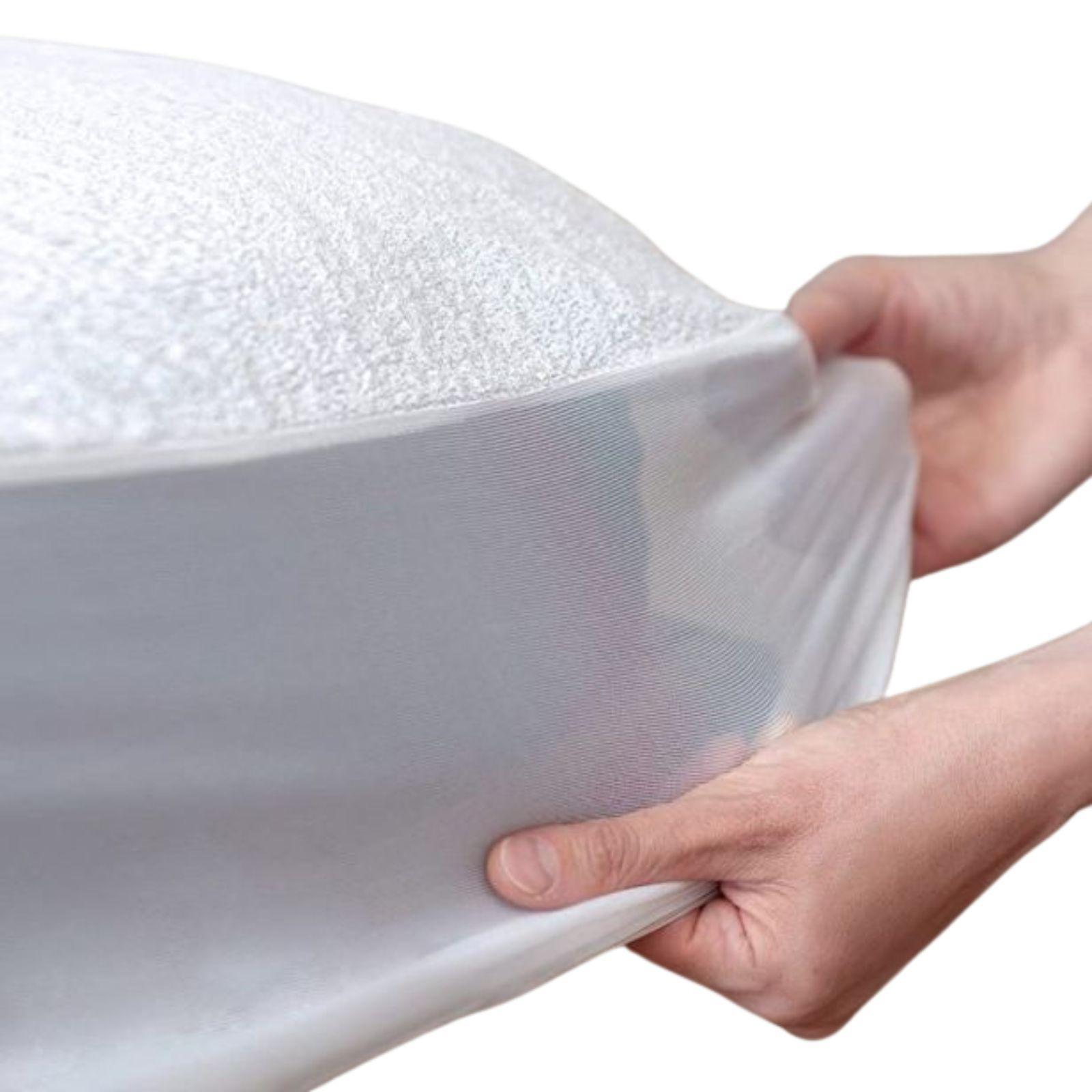 Coprimaterasso Sanitario Singolo Mastro Bianco in posizione sfogliata