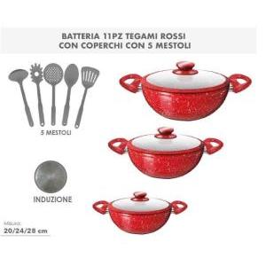 Tris di padelle con manici e mestoli rosso