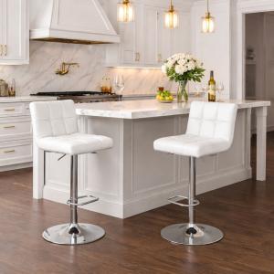 Sgabello regolabile in altezza con schienale, poggiapiedi e seduta imbottita effetto pelle